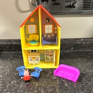 Hasbro Peppa Pig's Adventures Family House Play set Missing Kitchen Table 2021